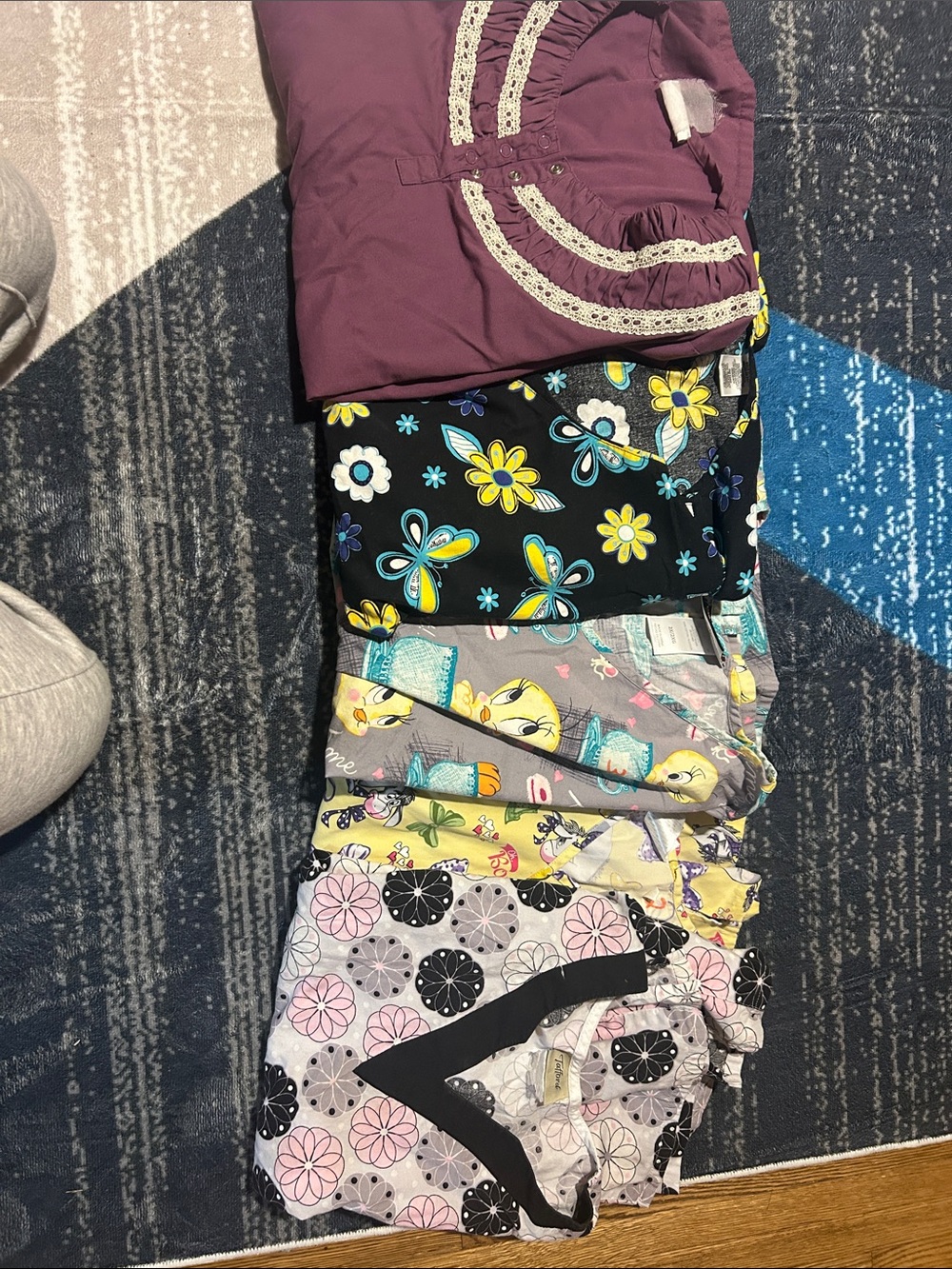 2xl scrub tops set of 5